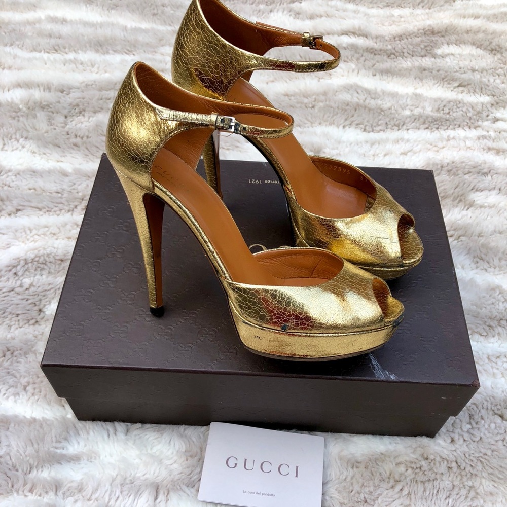 Gucci Gold Sandals/Heels